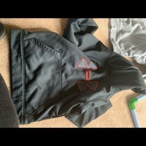 Under armor sweatshirt youth small